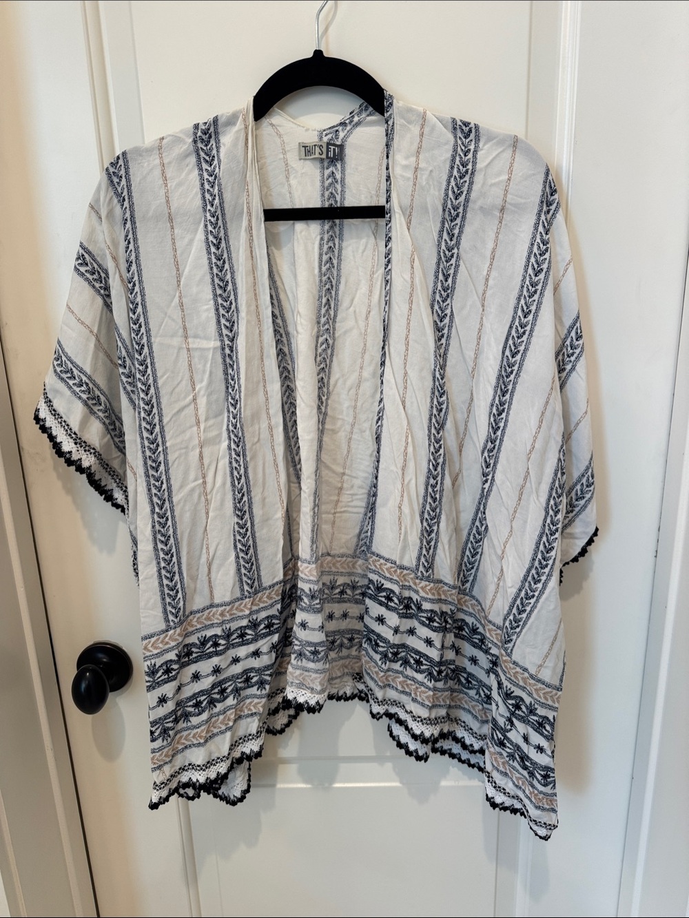 Women's Striped Open-Front Kimono - White & Black boho concert fall lightweight